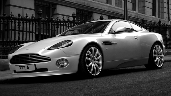 Aston Martin V12 Vanquish (2012-2016)