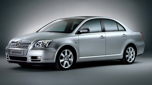 Toyota Avensis 2 (2003-2006)
